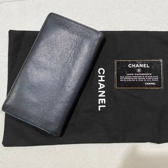 CHANEL Black Leather Wallet/Cardholder - Picture 3 of 3